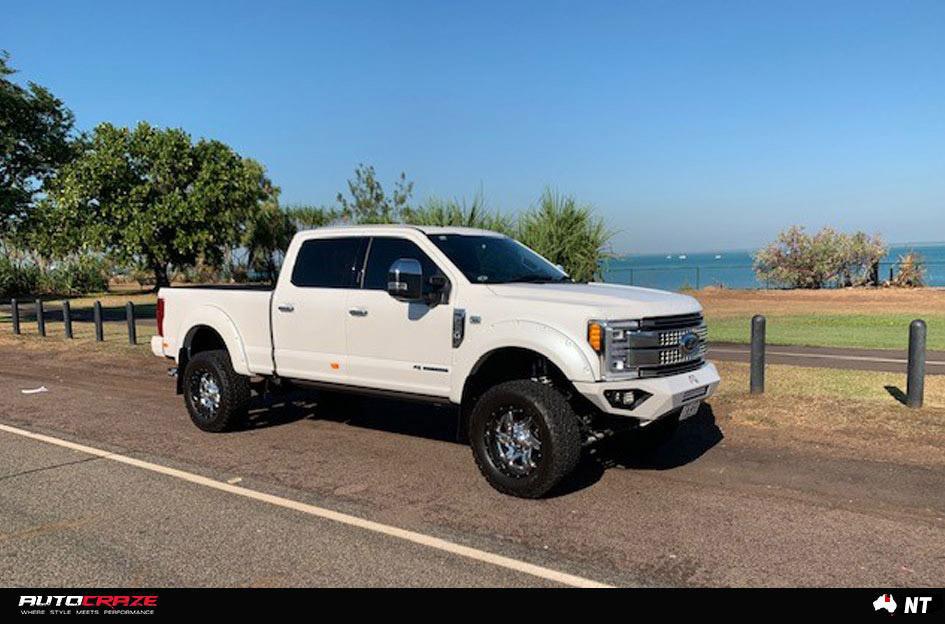FORD F250 ROCKER CHROME WITH GLOSS BLACK LIP